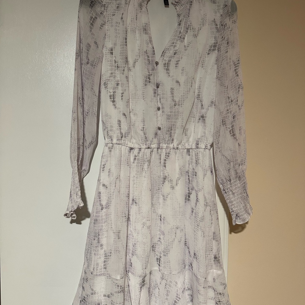 White House Black Market Long Sleeve Dress in White and Gray